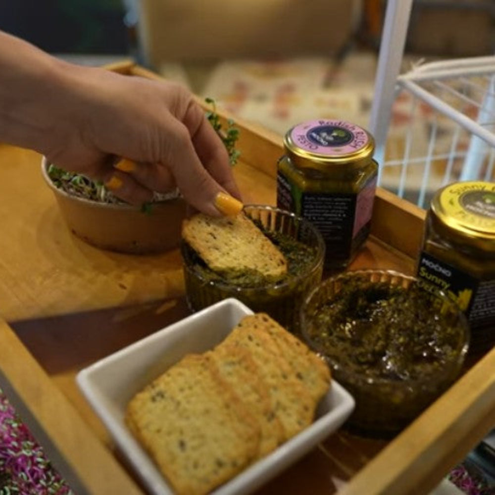 Edukativna radionica o održivoj ishrani u firmama: Milena Jovanović kroz brend MOĆNO podučava zaposlene u korporacijama o urbanom farmerstvu i ekološkom uzgoju hrane.