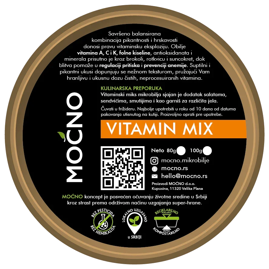 Snimak donje strane pakovanja sa deklaracijom. Vidljive su informacije o nutritivnim benefitima za jačanje kostiju i mišićnog sistema, kao i QR kod koji vodi ka product item strani za Vitamin Mix.