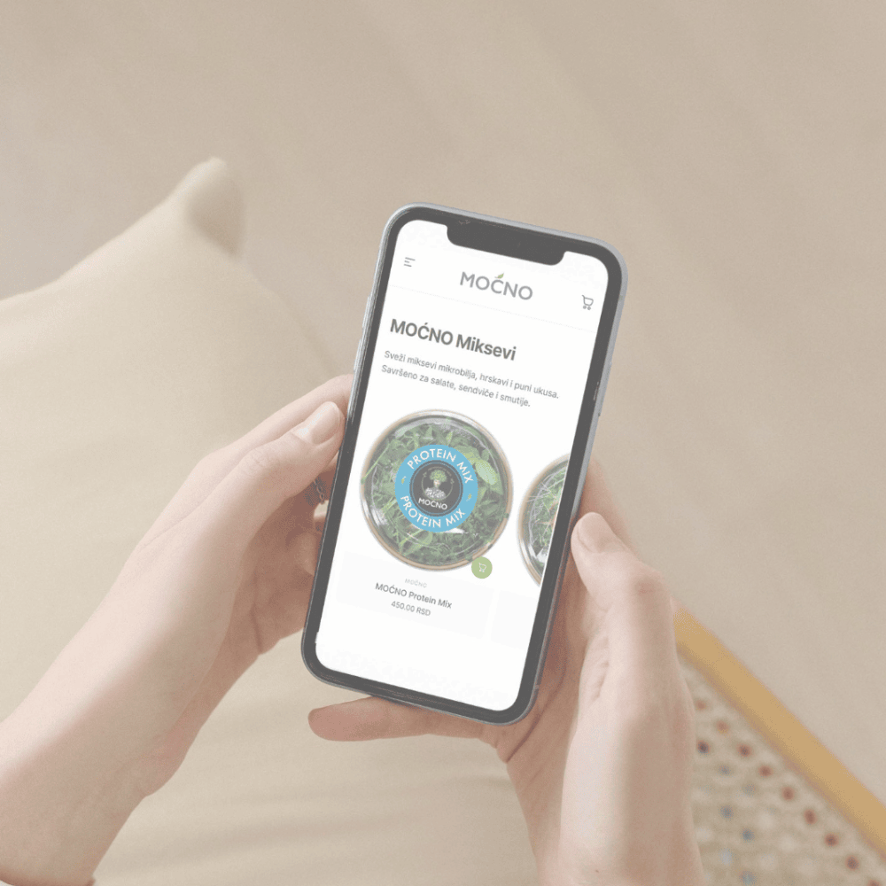 Kupac poručuje Moćno Protein Mix na sajtu mocno.rs.