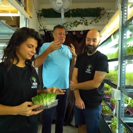 Milena i Ivan Jovanović sa ekipom emisije Cvetni kutak na Agro TV-u u MOĆNO Hubu