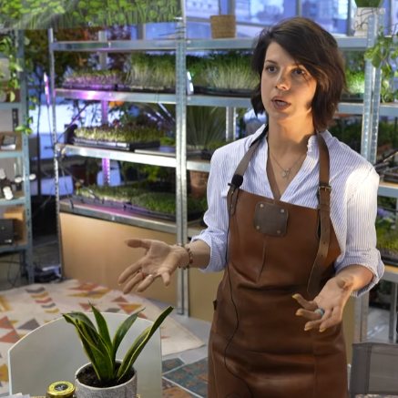 Milena Jovanović govori o vertikalnoj urbanoj poljoprivredi za emisiju Imamo rešenje na Agro TV-u