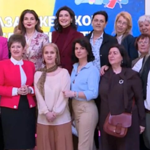 Milena Jovanović sa drugim preduzetnicama na Bazaru ženskog preduzetništva u Beogradu