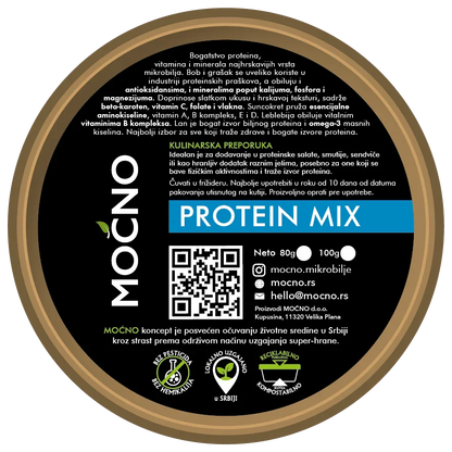 Fotografija donjeg dela pakovanja sa deklaracijom. Vidljive su nutritivne vrednosti sa fokusom na visok udeo proteina, barkod i QR kod.